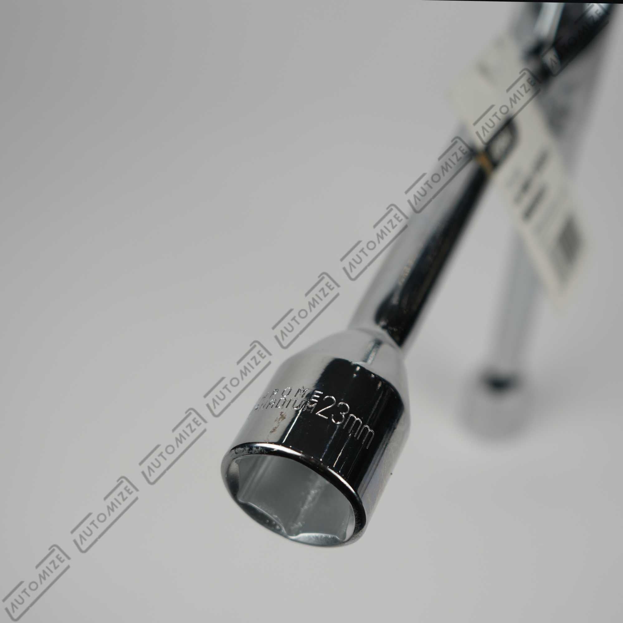 Deli 4-Way Cross Wrench