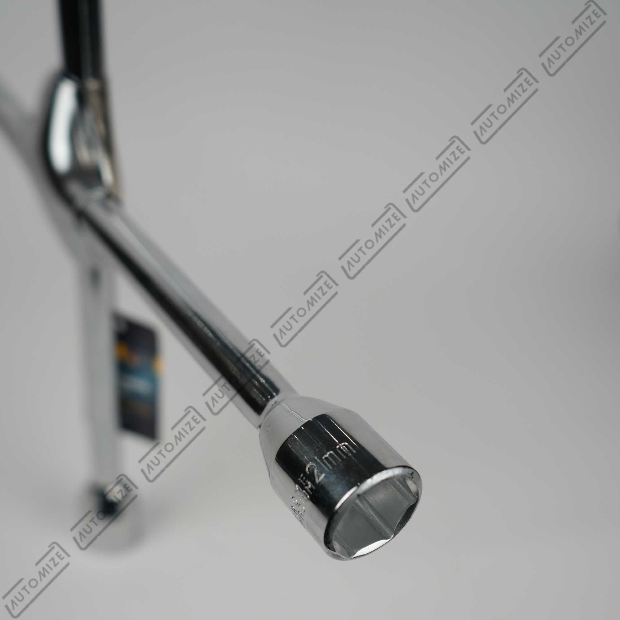 Deli 4-Way Cross Wrench