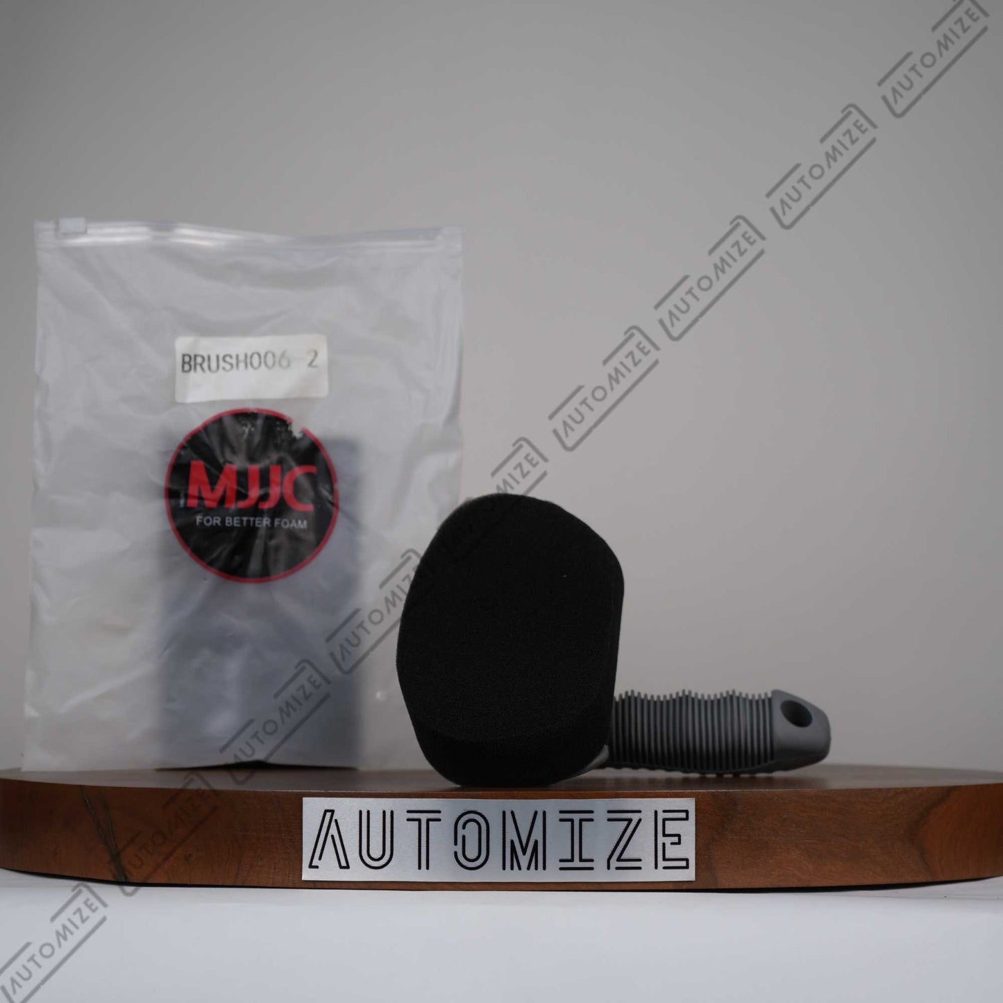 MJJC Tire Sponge Applicator With Handle