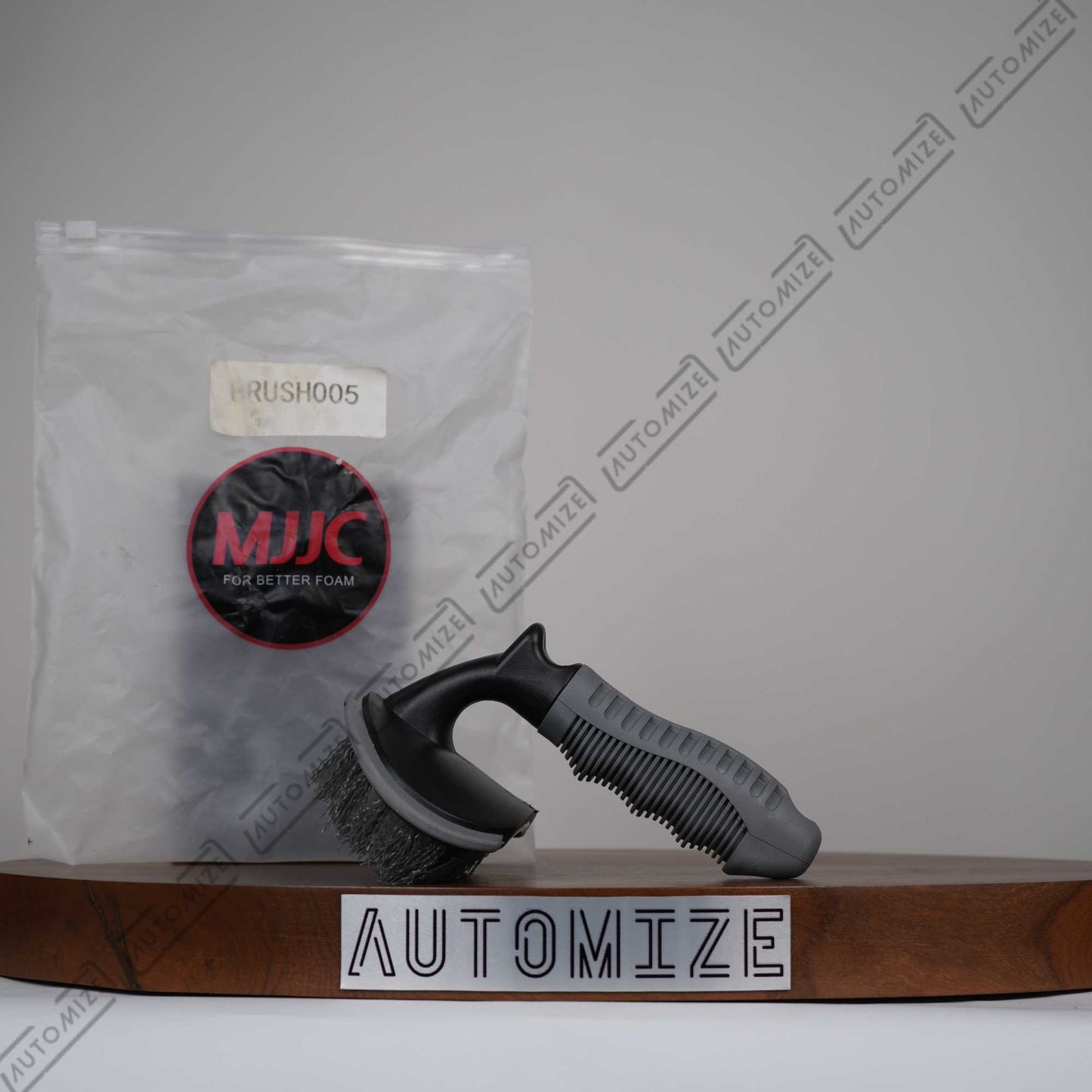 MJJC Tire Curve Brush With Handle