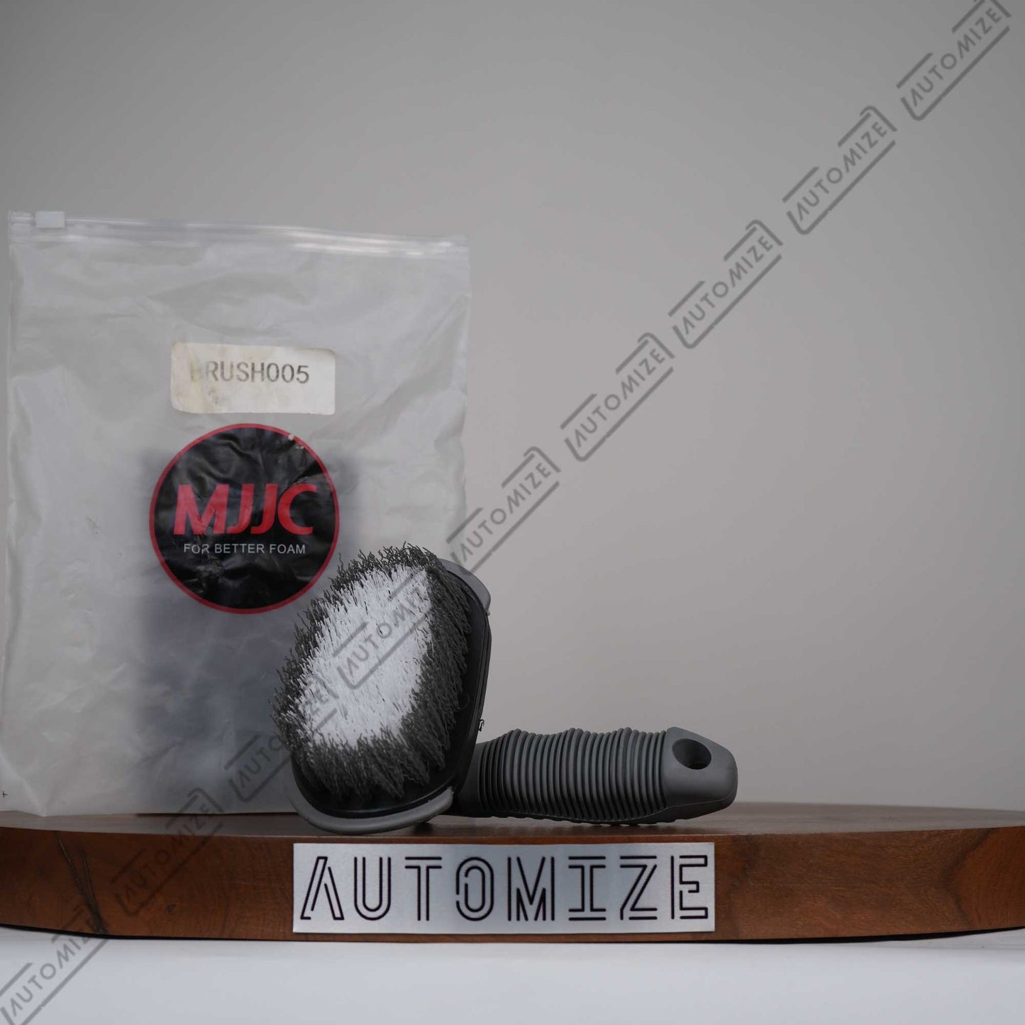 MJJC Tire Curve Brush With Handle